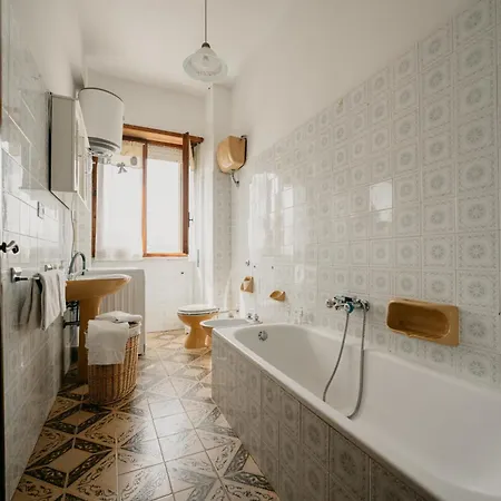 La Casa Di Maina Дом отдыха